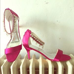 NWT Light Burgandy Stilletto Heels